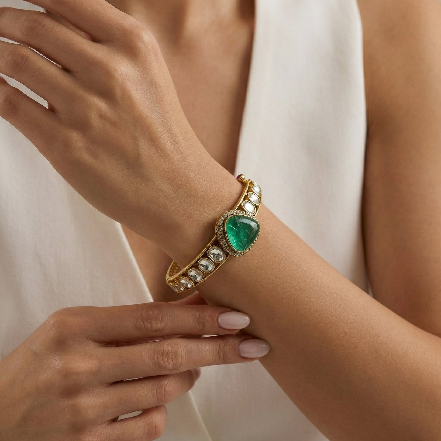 Emerald Polki Gold Statement Bangle