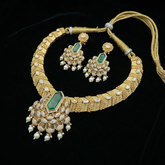 Emerald Hexagon Diamond Pearl Choker Set