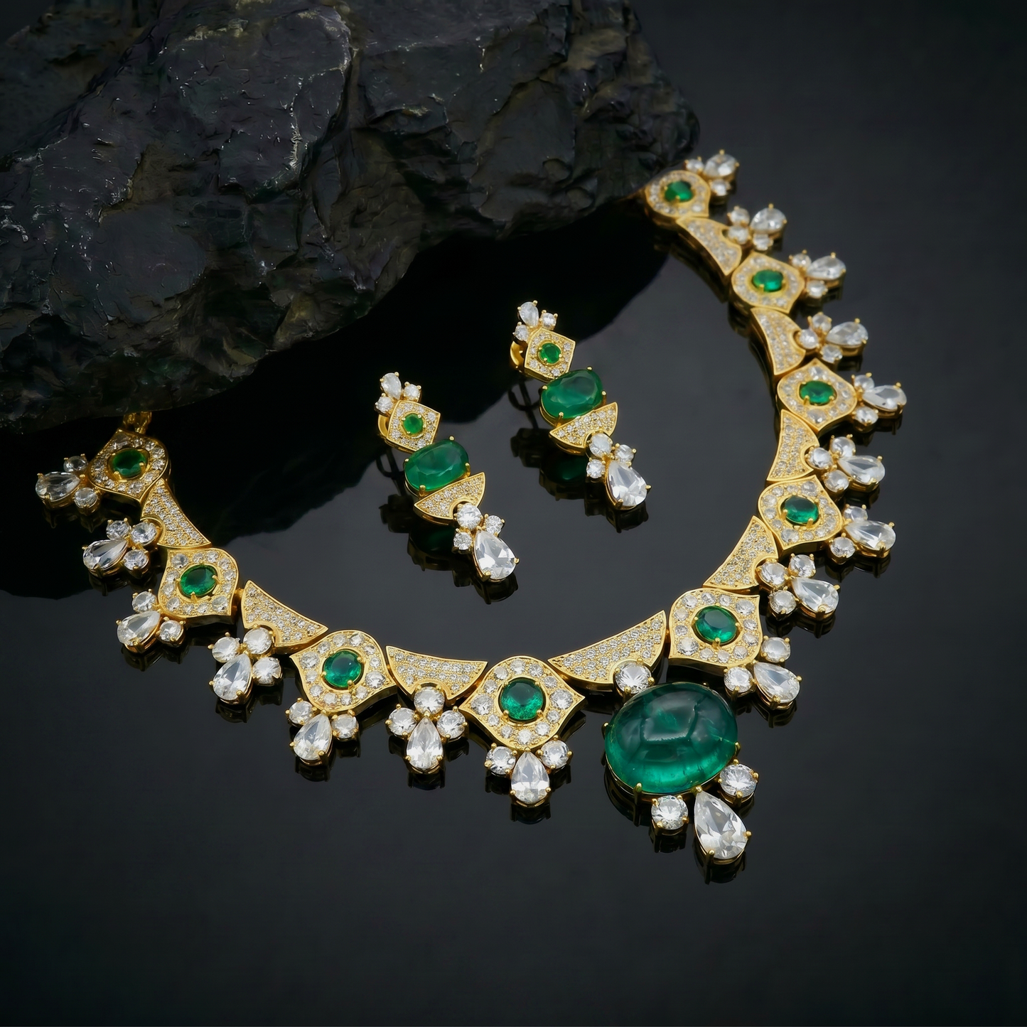 Emerald Diamond Fan Gold Necklace Set