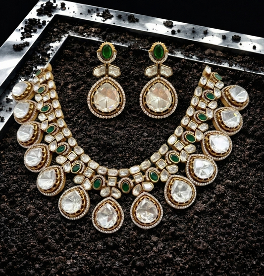 22C Original Gold Platting Regal Emerald Polki Cascade Necklace Set