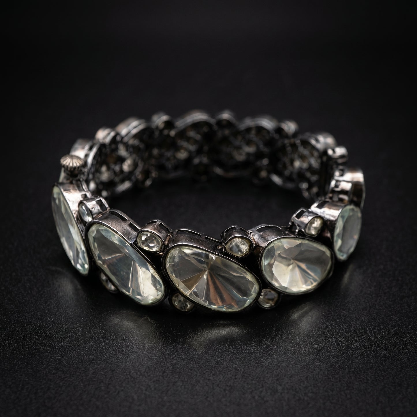 Crystal Polki Freeform Oxidised Silver Bangles