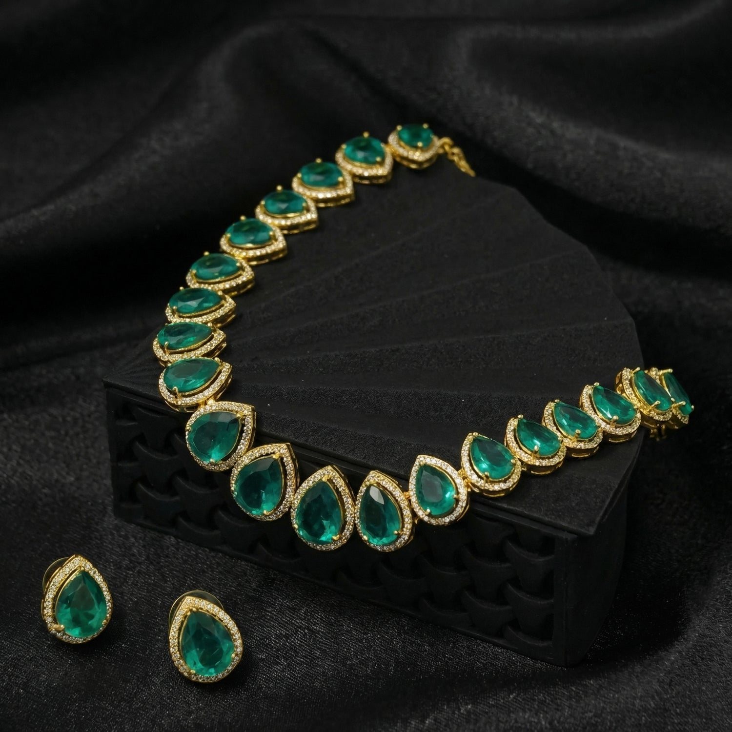 Choker Set