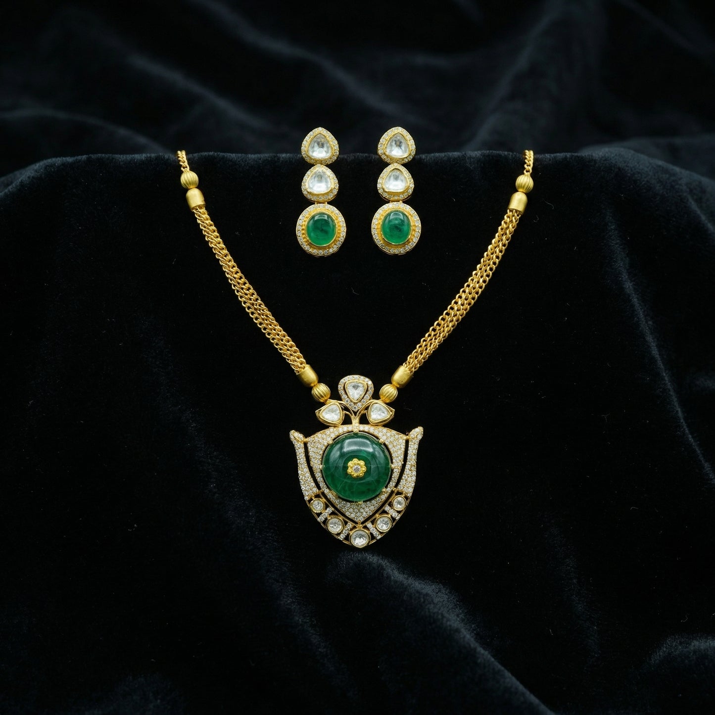 Emerald Shield Polki Gold Necklace Set